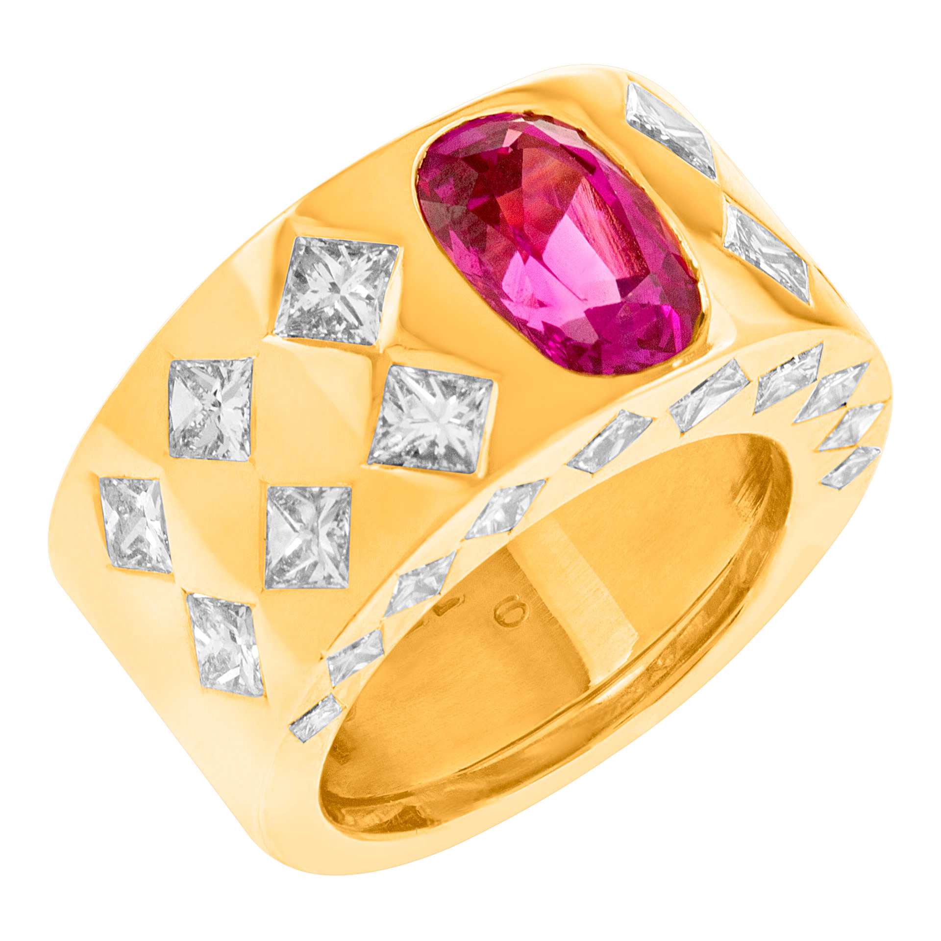 Chanel GIA certified Purplish Pink Sapphire ring in 18K with diamonds Chanel GIA certified Purplish Pink Sapphire ring in 18K with diamonds