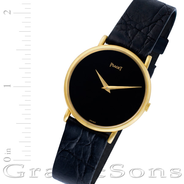 Preowned Piaget Classic 9025 18k 28mm Quartz watch | Gray & Sons