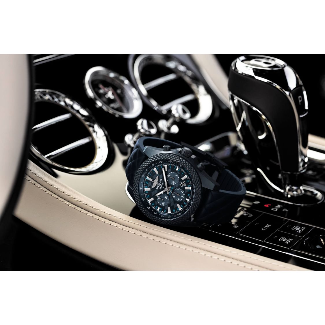 Breitling Bentley クロノグラフ ブラック Breitling for Bentley GT Dark Sapphire Edition