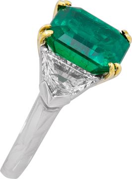 AGL Certified 6.86 carat Colombian Emerald and diamond ring in platinum and 18k