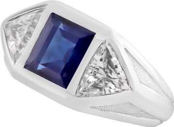 AGL Certified Sapphire ring in platinum with 2 trillon cut diamonds