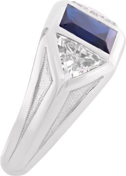 AGL Certified Sapphire ring in platinum with 2 trillon cut diamonds