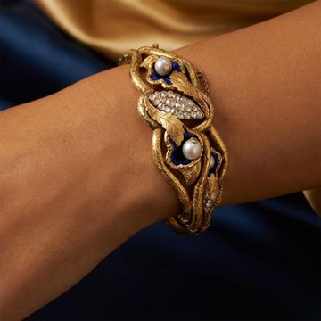 Antique Pearl and Diamond Bangle in 18k yellow gold