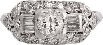 Art Deco Diamond Engagement Ring in platinum
