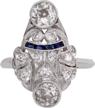 Art Deco Diamond Ring in platinum