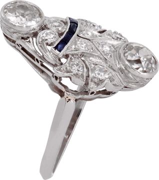 Art Deco Diamond Ring in platinum