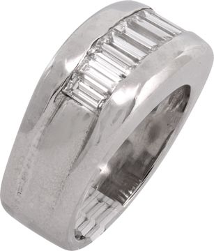 Baguette diamond platinum ring