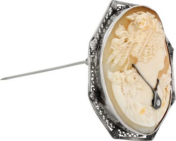 Beautiful cameo pin in 14k white gold