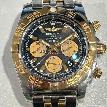 Breitling Chronomat 44 CB0110 Steel & Rose Gold Black dial 44mm Auto
