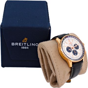 Breitling Navitimer RB0137 18k rose gold Silver dial 46mm    Automatic watch