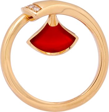 Bvlgari Divas Dream Charm Ring in 18k rose gold