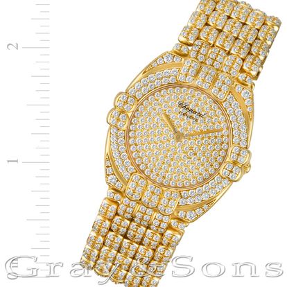Preowned Chopard Gstaad 33/2928 18k 32mm Quartz watch | | Gray & Sons