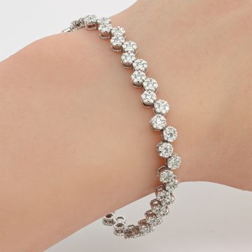 Diamond bracelet in 18k white gold