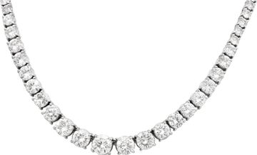 Diamond graduated necklace in platinum