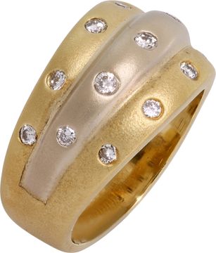 Diamond ring in 18k yellow gold with a row of 18k white gold