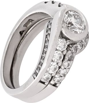 Diamond ring in platinum