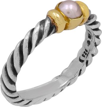 Dy ring pearl