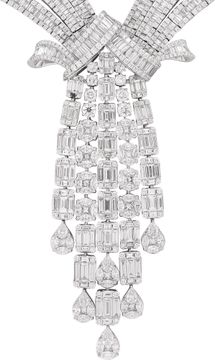 Floral Design diamond necklace in 18k white gold with diamonds