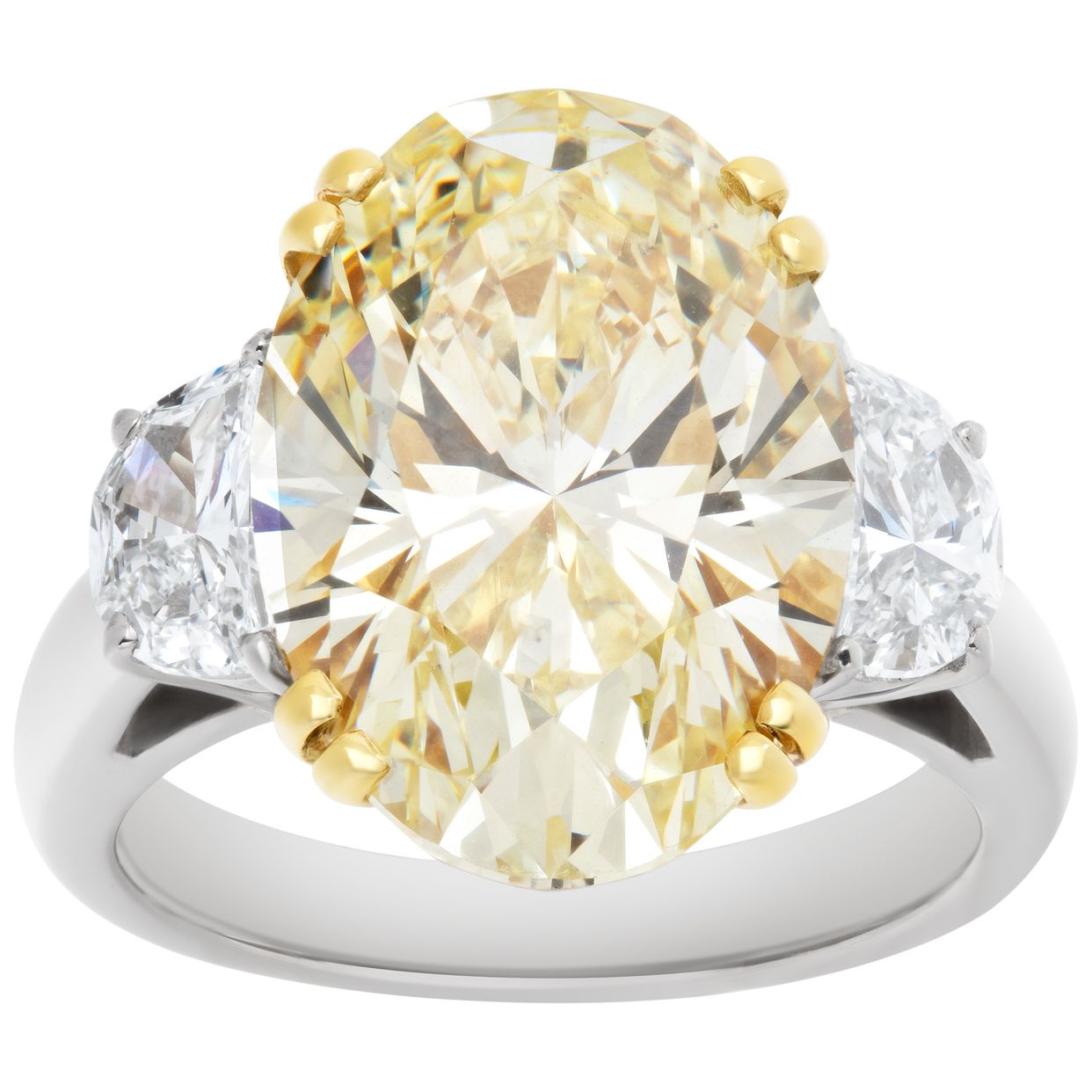Gia Certified carat oval fancy light yellow color- VS2 clarity,