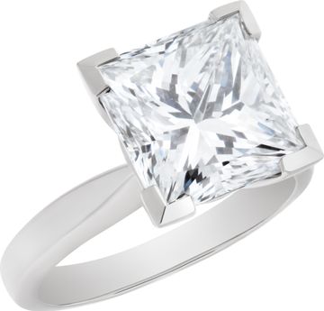 GIA certified Princess Cut  4.67 ct. F - VS2 . Platinum solitaire. Size 4
