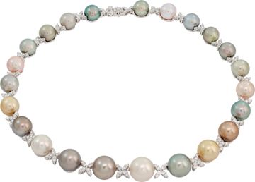 Glamorous South Sea Pearl necklace with star diamonds motif, set in 18k