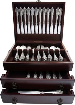 "GRANDE BAROQUE" Sterling Silver Flatware Set, patented by Wallace in 1941- 5 place setting for 24 + 14 serving pieces. TOTAL 157 pieces).