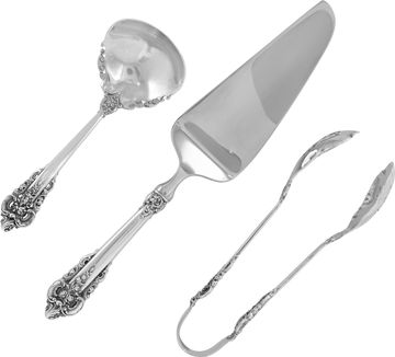 "GRANDE BAROQUE" Sterling Silver Flatware Set patented by Wallace in 1941. TOTAL: 123 pieces over 183 troy ounces of .925 sterling silver