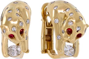 Leopard earrings in 18k yellow gold and diamonds