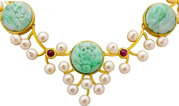 Luisa Di Gresy Collar Necklace With Matching Earrings With Carved Green Jades In 18k Yellow Gold