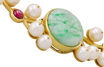 Luisa Di Gresy Collar Necklace With Matching Earrings With Carved Green Jades In 18k Yellow Gold