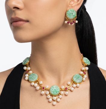 Luisa Di Gresy Collar Necklace With Matching Earrings With Carved Green Jades In 18k Yellow Gold Jewelry Collection