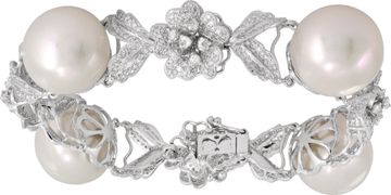 Lustrous South Sea Pearl and diamond bracelet in 18k white gold Bracelet Collection