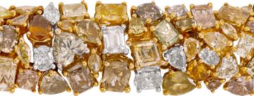 Mosaic yellow diamonds 18k yellow gold bracelet with 30.52 carats
