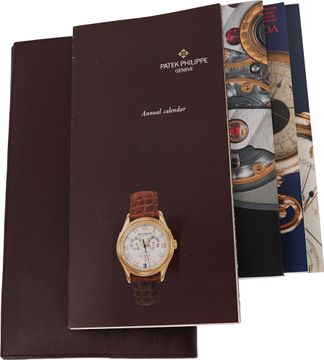 Patek Philippe Annual Calendar 5035J-001 18k 37mm auto watch