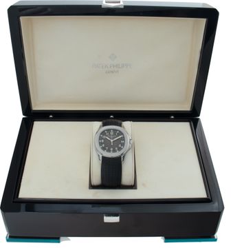 Patek Philippe Aquanaut 5165A Stainless Steel Black dial 38mm Automatic watch