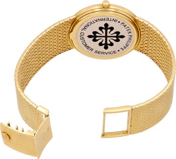 Patek Philippe Calatrava in 18k yellow gold