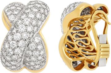 Pave Diamonds kiss "X" earrings set in 18K white & yellow gold. Round brilliant cut diamonds total approx. weight: 8.00 carats