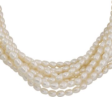 Pearl necklace with a 18k yellow gold calsp