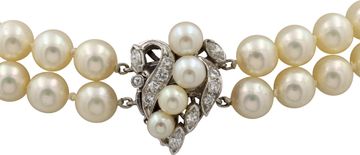 Pearl Necklace with diamond pendant clasp