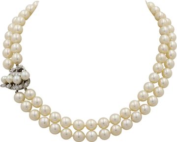 Pearl Necklace with diamond pendant clasp