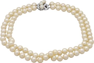 Pearl Necklace with diamond pendant clasp