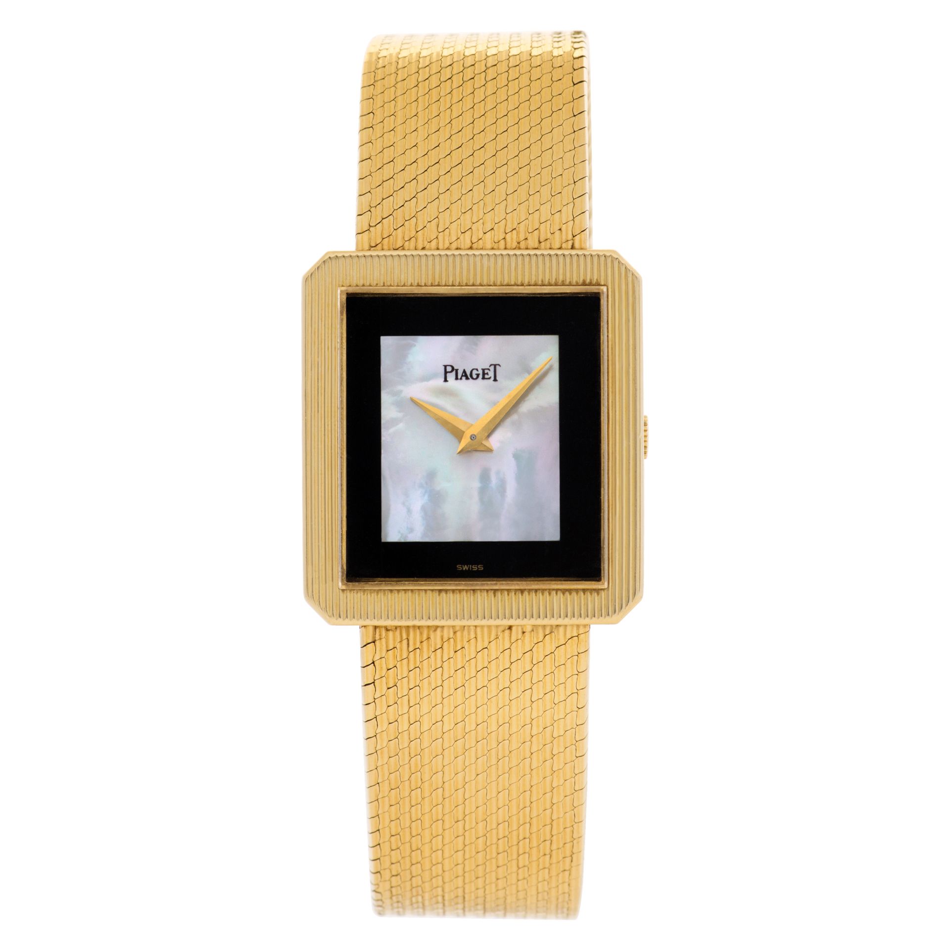 Preowned Piaget Classic 9154 18k Mother of Pearl dial 25mm