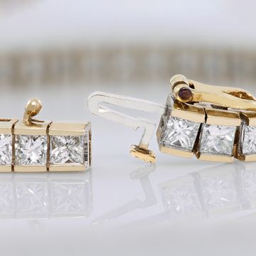 Princess-cut diamond line bracelet in 14k yellow gold 12 carats