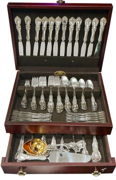 Reed & Barton Burgundy 8 piece place setting for 12 plus serving pieces (including a set of Towle Old Colonial serving pieces). 114 pieces total
