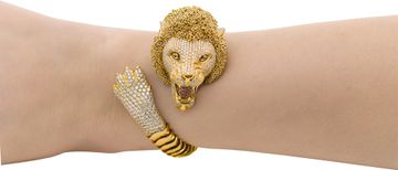 Roberto Coin Lion bangle with 6.50 carats in diamonds and 0.65 carats in pink sapphires
