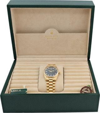 Rolex Day-Date 18238 18k Yellow Gold Black dial 36mm Automatic watch