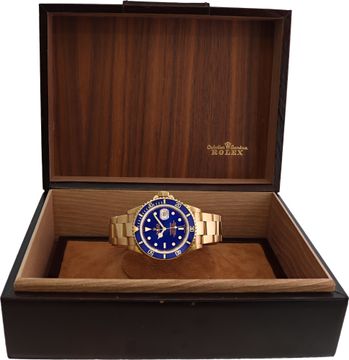 Rolex Submariner 16618 18k Yellow Gold Blue dial 40mm Automatic watch