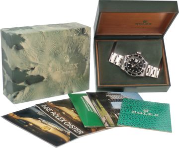 Rolex Submariner 16800 Stainless Steel 40mm auto watch