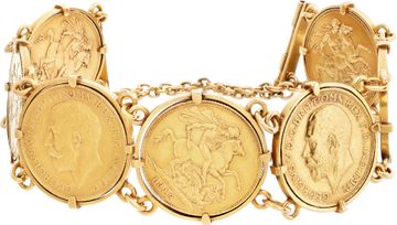 Seven British Gold Coins  bracelet in 18k yellow gold.