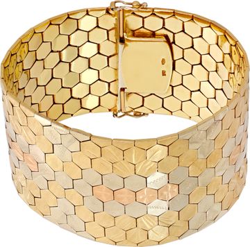 Striking vintage bracelet crafted in 18k yellow, white, and rose gold Striking vintage bracelet crafted in 18k yellow, white, and rose gold Bracelet Collection